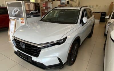 Nuova Honda CRV: tecnologia, eleganza e offerta imperdibile!